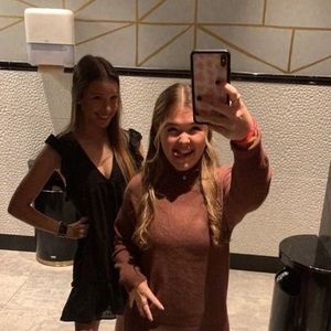 Meet your Posher, Maya